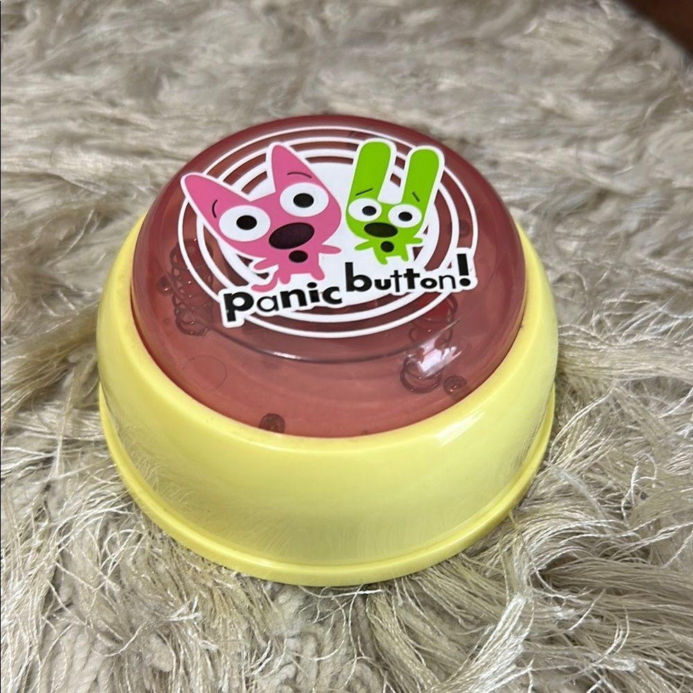 Vintage Hallmark Hoops And Yoyo
Panic Button Talking Button‎ Working Condition